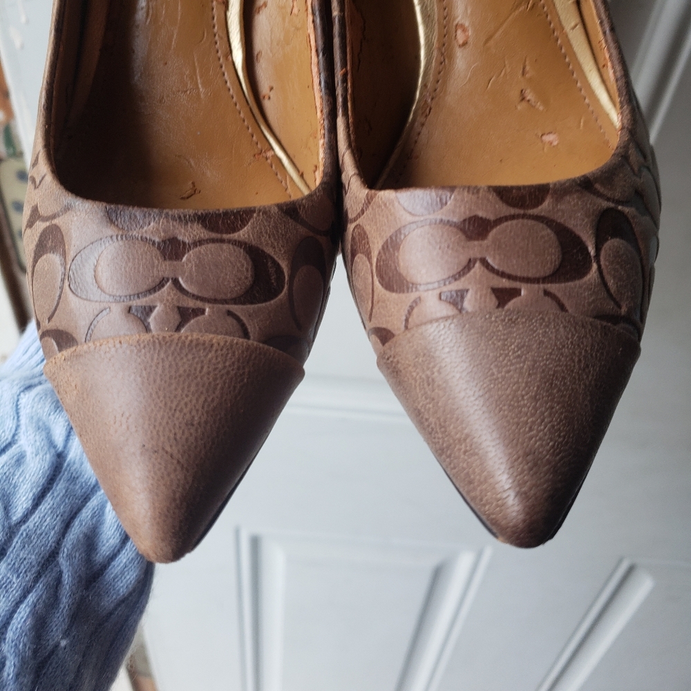 COACH Luca Signature Jacquard Monogram Brown Tan Leather Pointed Toe Pumps Sz 7 - Picture 4 of 15